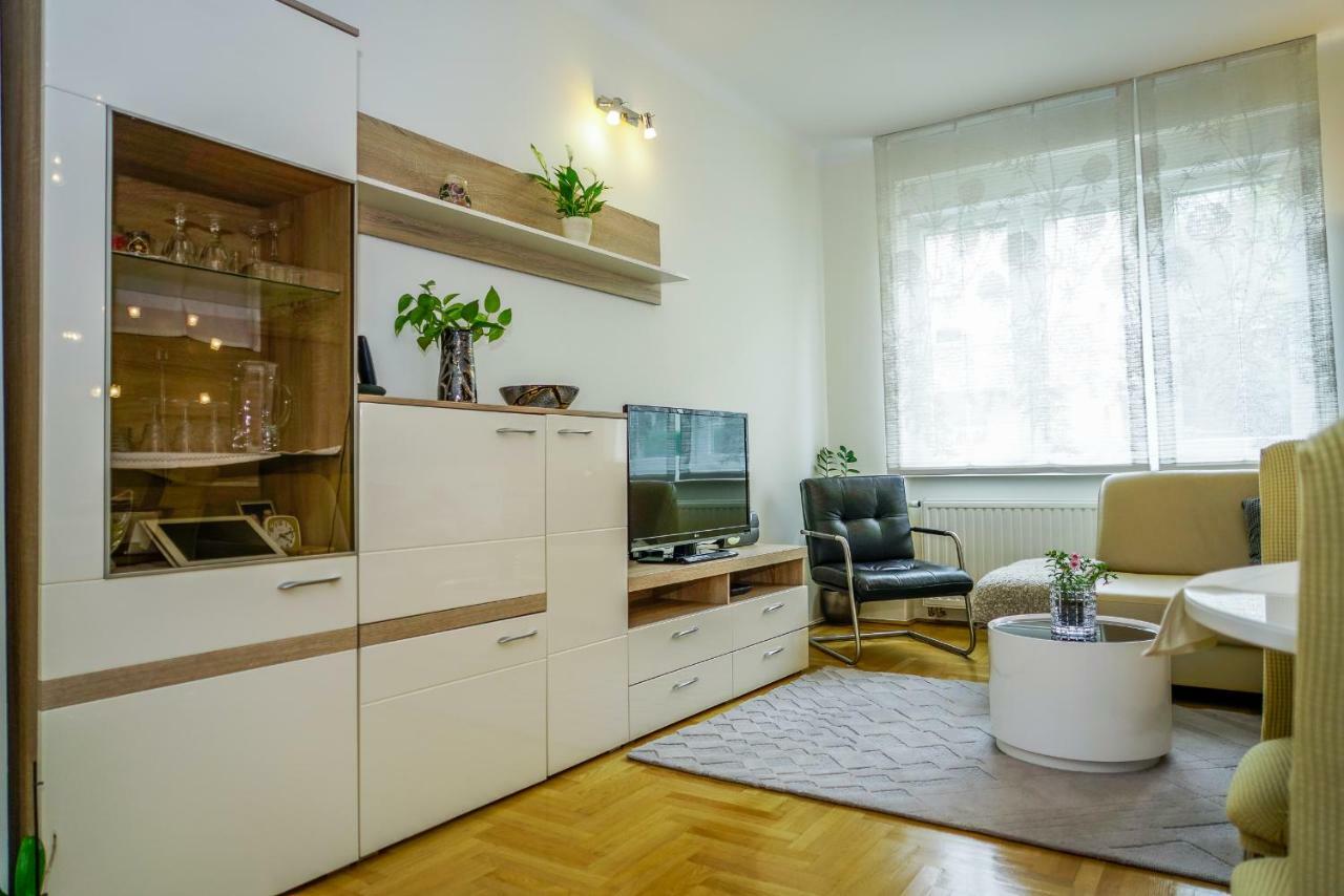 Yellow Bike Apartment Zagreb Exterior photo